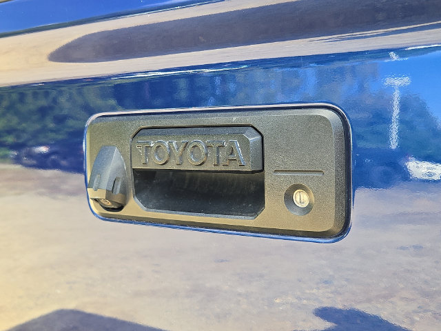 Used 2014 Toyota Tundra SR5 w/ TRD Off Road Package AWD/4WD image 30