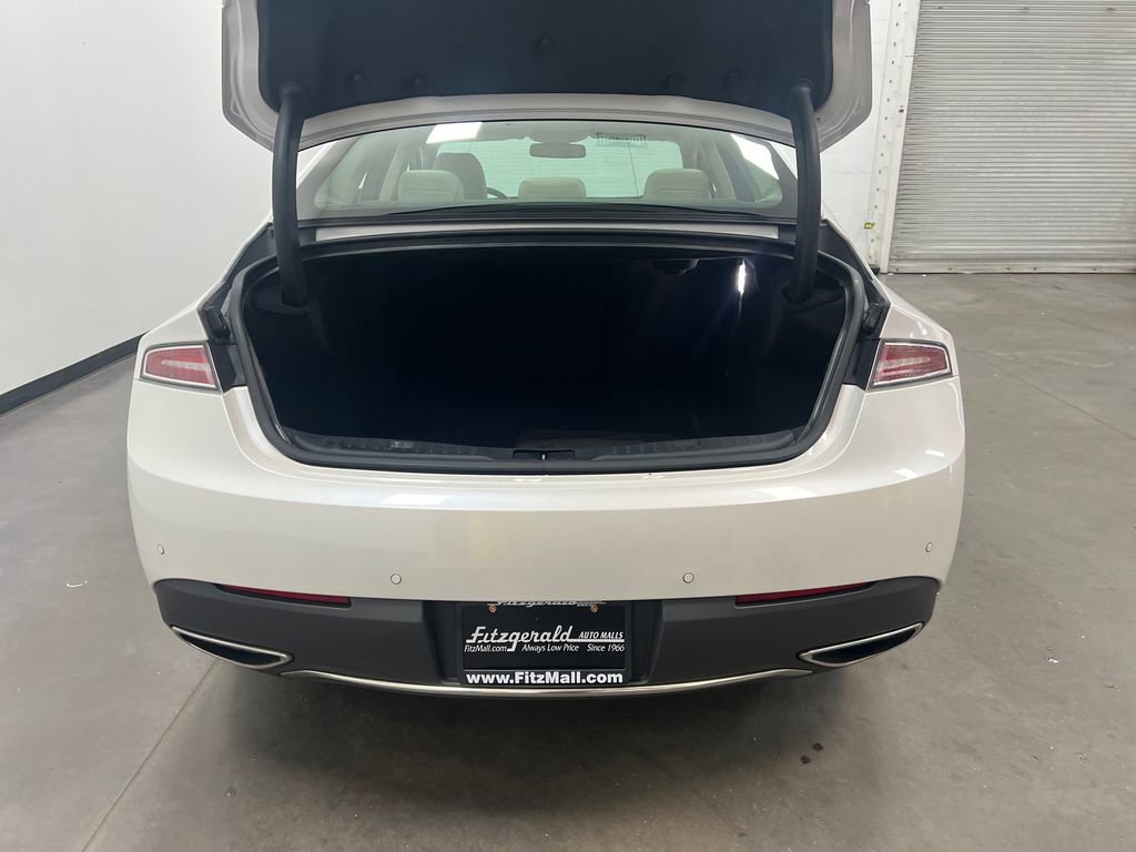Used 2020 Lincoln MKZ w/ Convenience Package FWD image 25