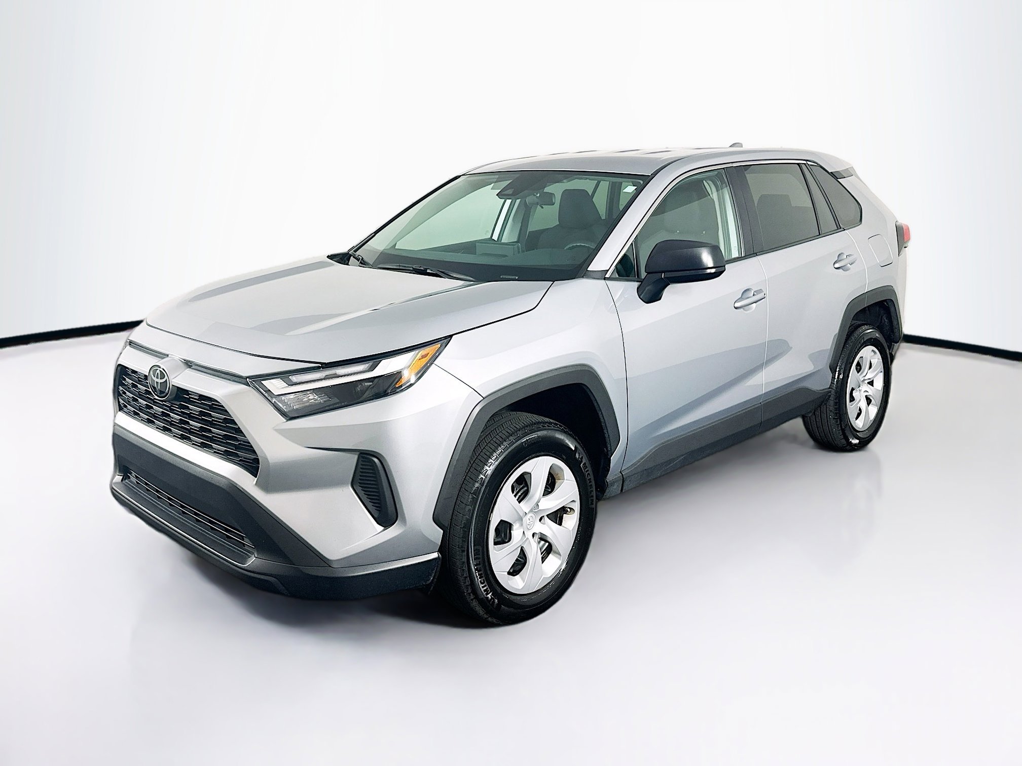 Used 2025 Toyota RAV4 LE image 3