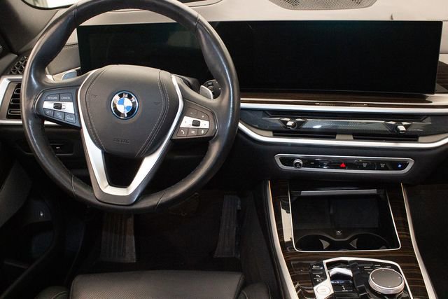 Used 2025 BMW X5 xDrive50e image 16