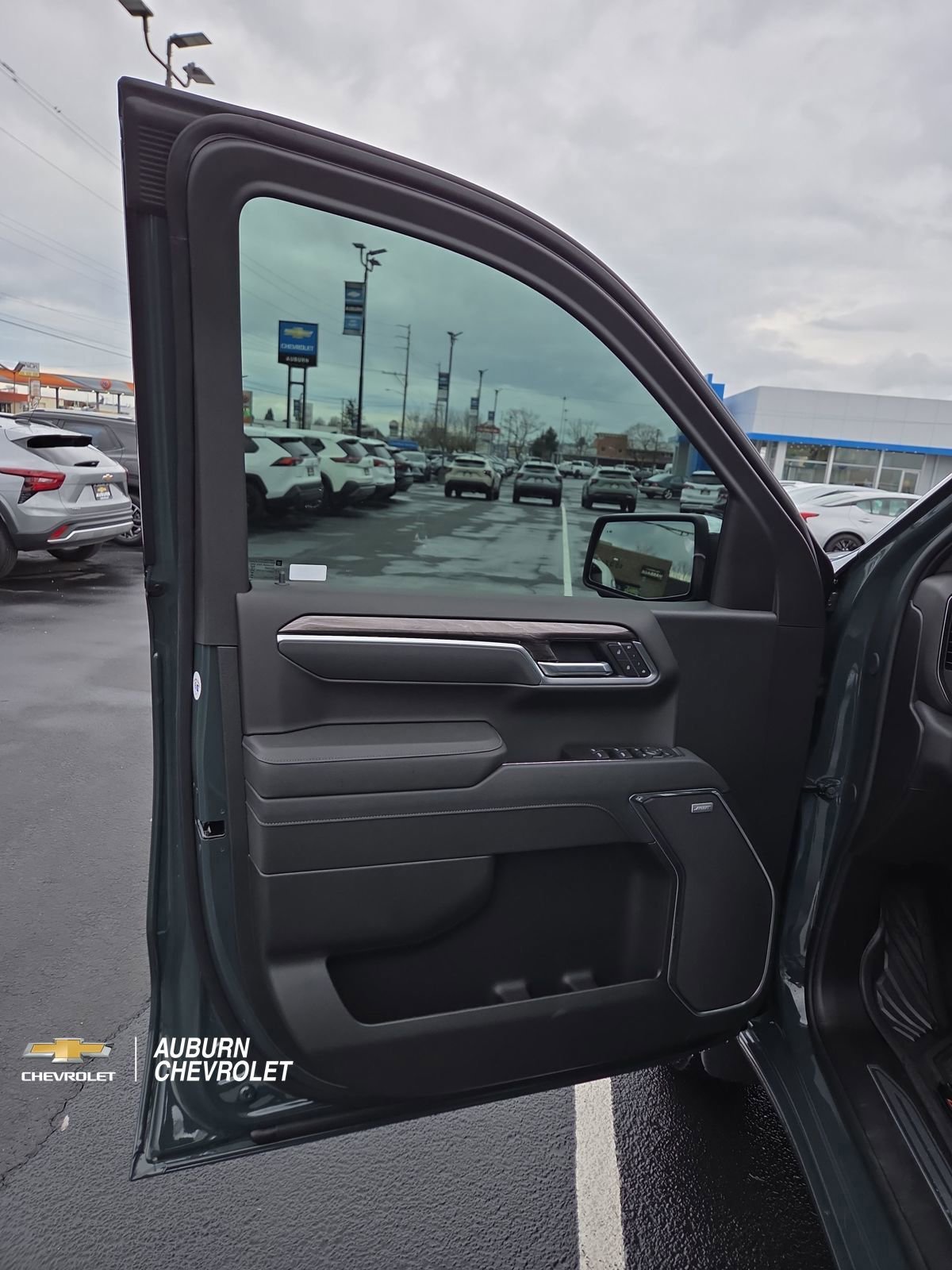 New 2026 Chevrolet Silverado 1500 LTZ w/ LTZ Premium Package AWD/4WD image 15