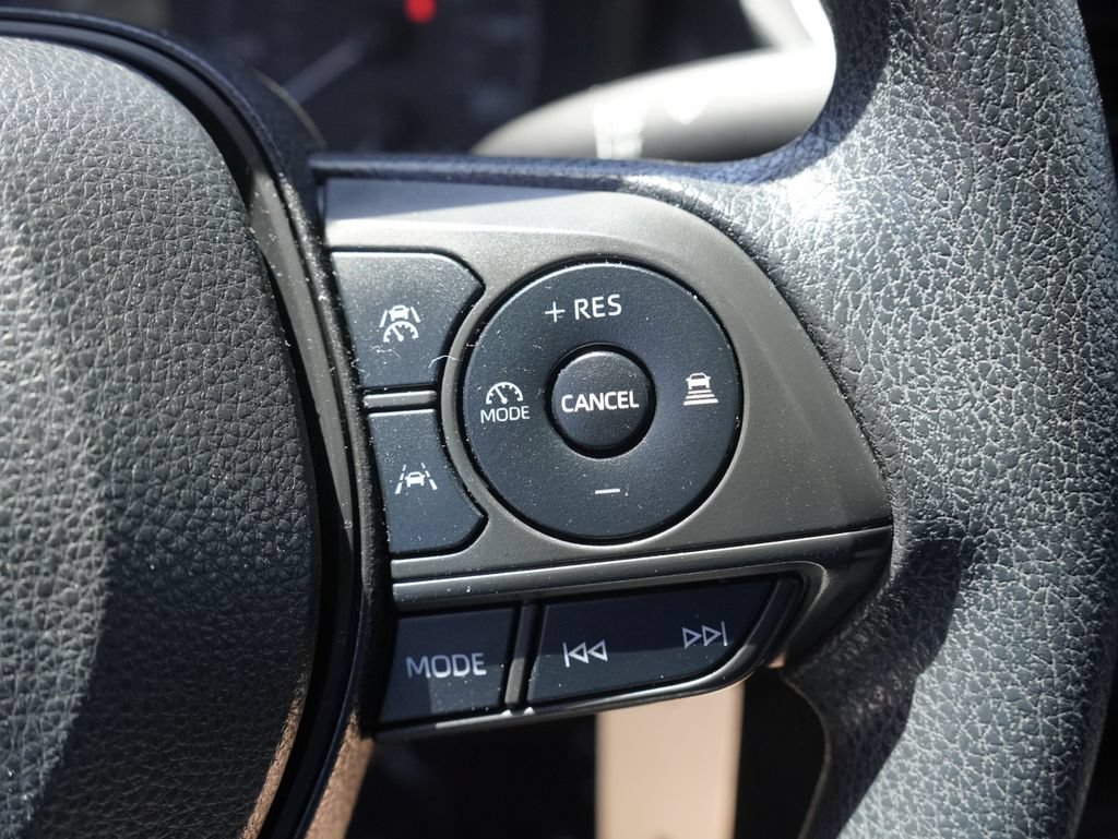 Used 2023 Toyota Corolla LE FWD image 13