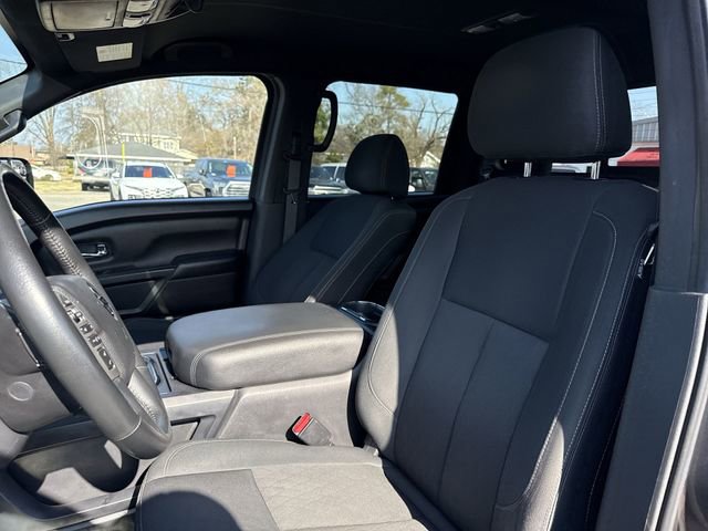Used 2019 Nissan Titan SV w/ SV Convenience Package image 11