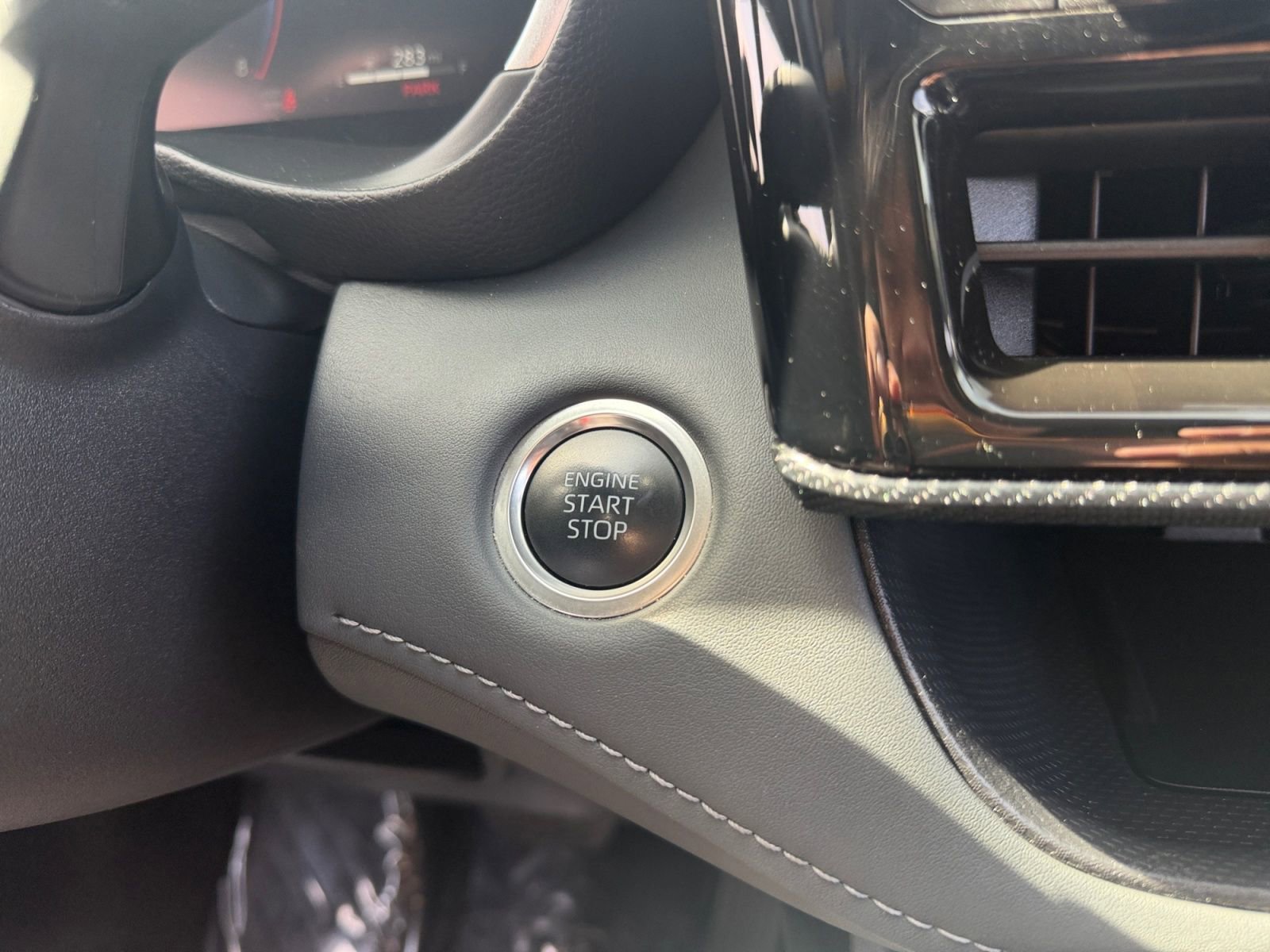 Certified 2025 Toyota Highlander XSE AWD/4WD image 18