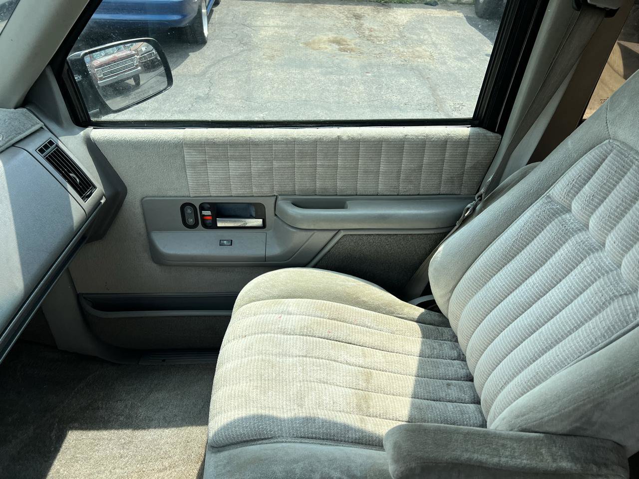 Used 1993 GMC Suburban 2500 AWD/4WD image 10