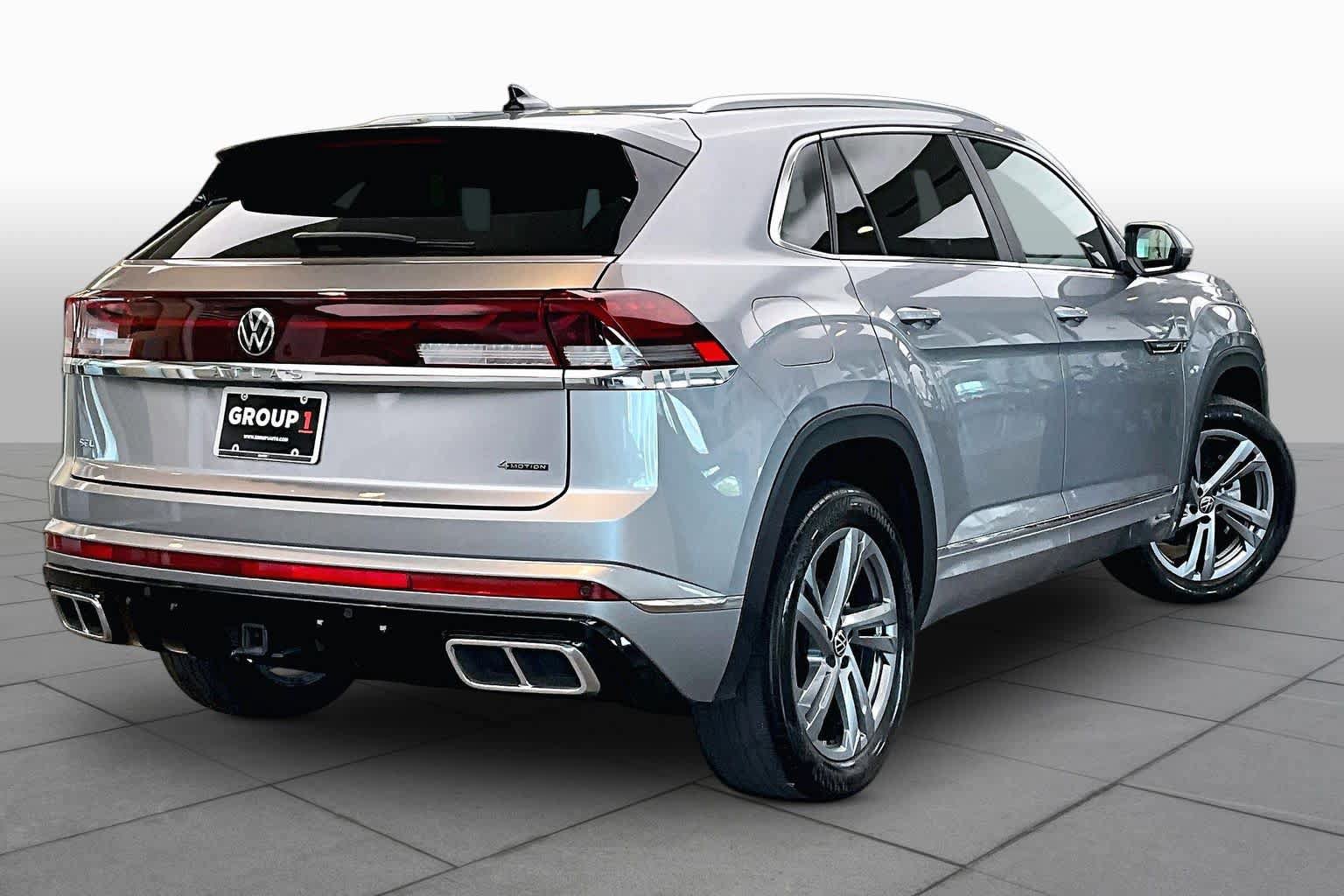 Used 2024 Volkswagen Atlas Cross Sport SEL R-Line AWD/4WD image 13