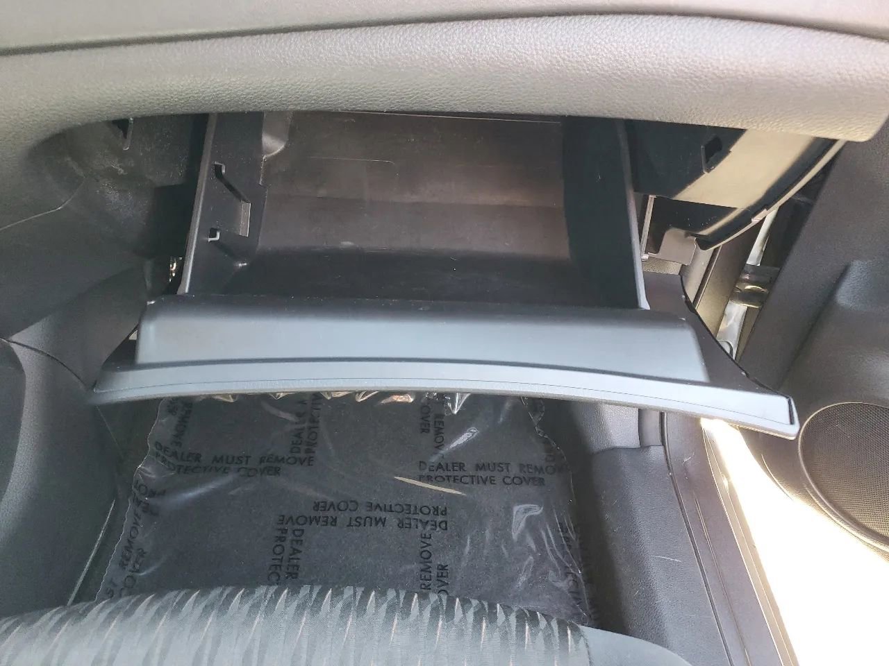 Used 2017 Nissan Rogue SV FWD image 36