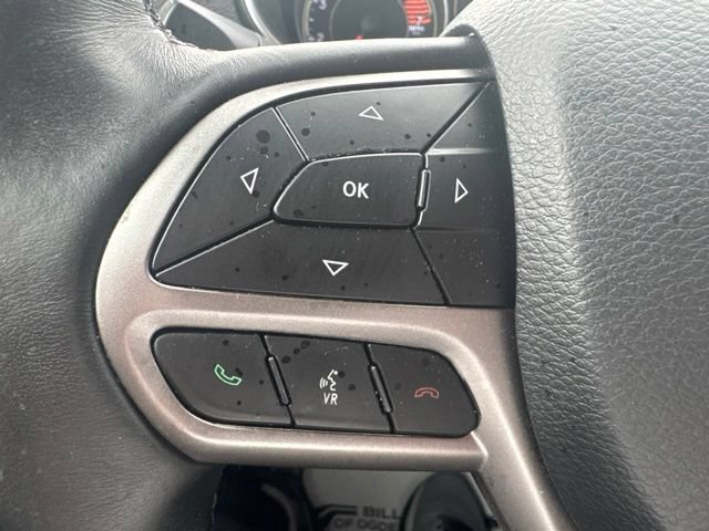 Used 2019 Jeep Cherokee Latitude Plus w/ Cold Weather Group AWD/4WD image 10