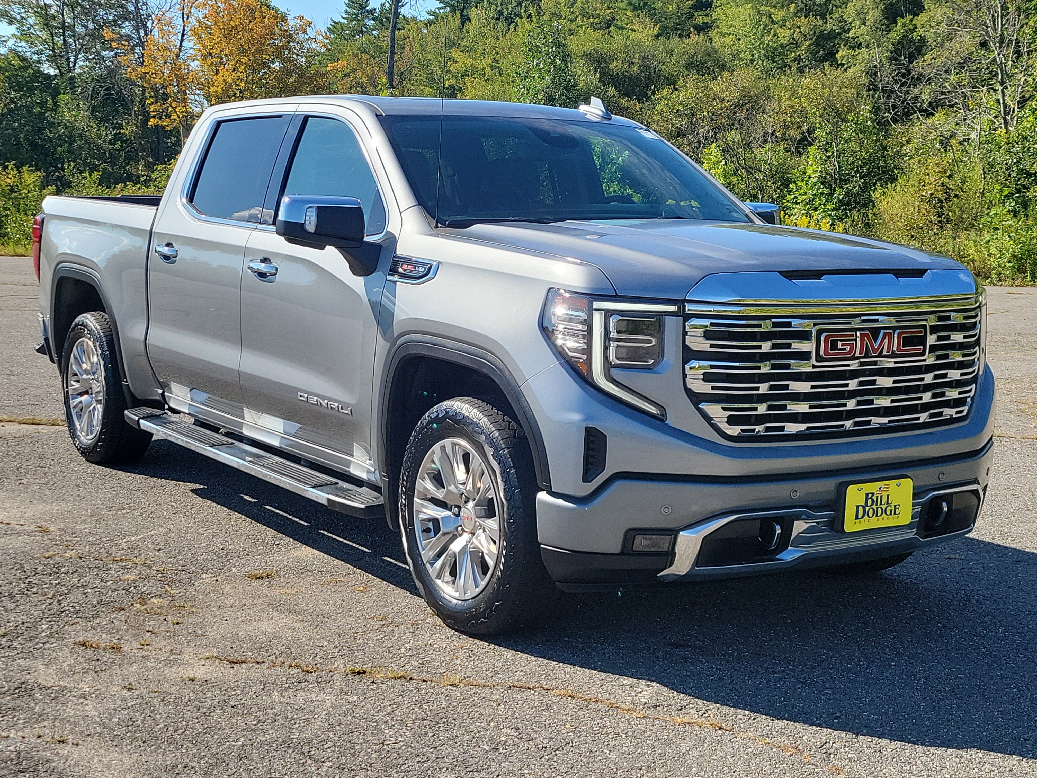 Used 2024 GMC Sierra 1500 Denali AWD/4WD image 3