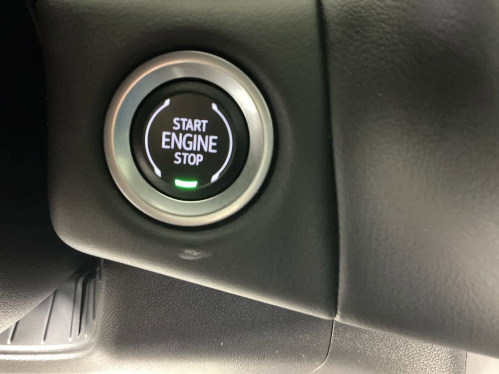 Used 2024 Chevrolet Suburban Z71 w/ Luxury Package image 21