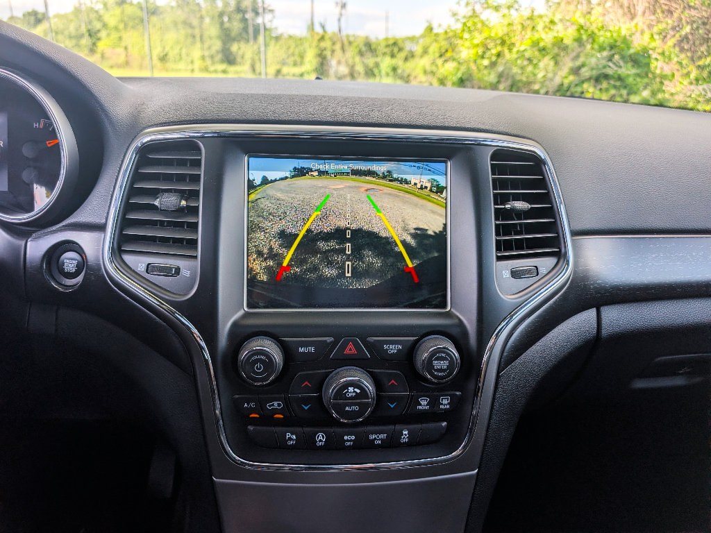 Used 2018 Jeep Grand Cherokee Altitude AWD/4WD image 25