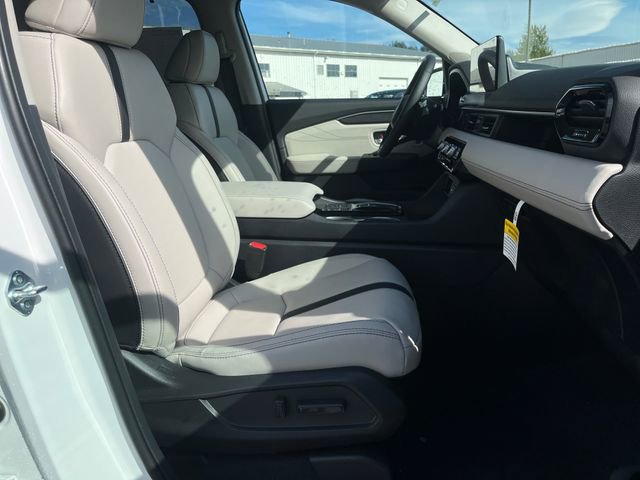 New 2026 Honda Pilot Touring image 11