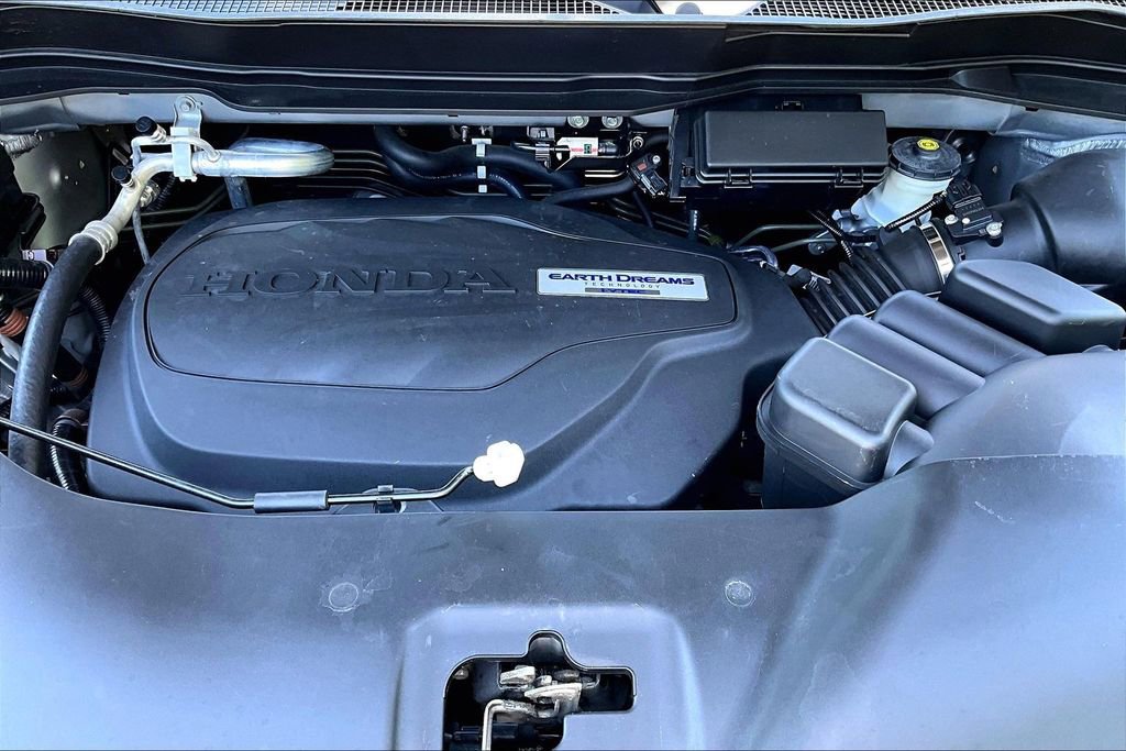 Used 2018 Honda Pilot Elite image 24