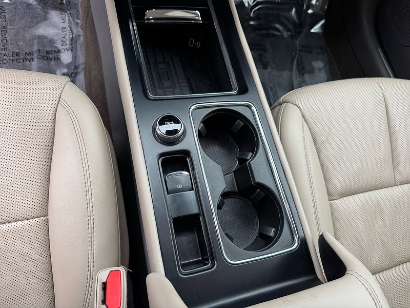 Used 2023 Lincoln Corsair Reserve w/ Equipment Group 201A image 14