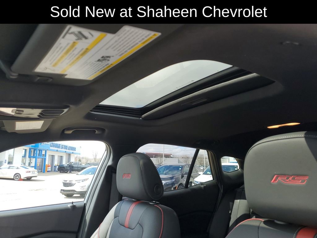Used 2024 Chevrolet Trax RS w/ Sunroof Package image 7