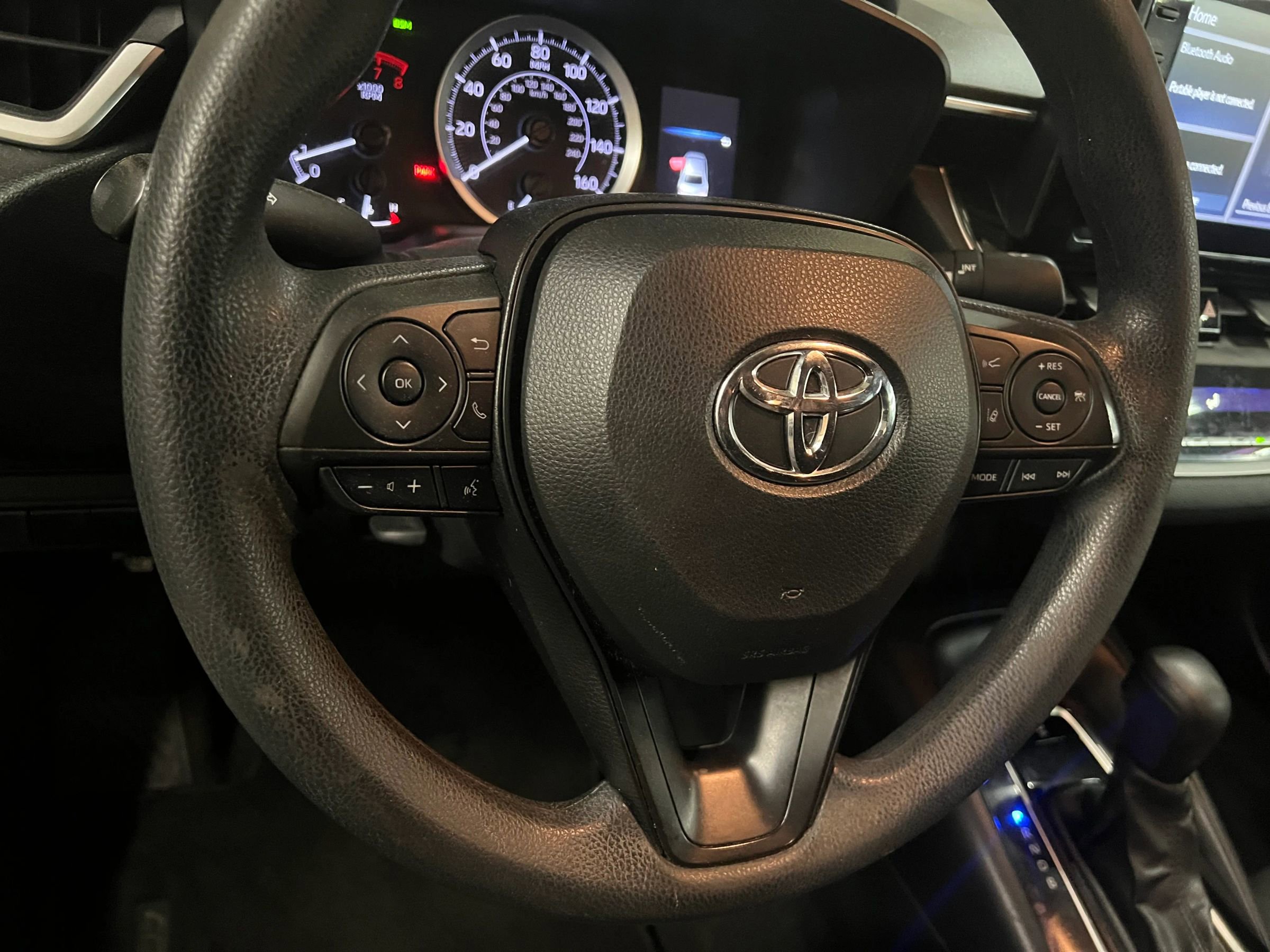 Used 2022 Toyota Corolla LE w/ LE Convenience Package FWD image 17