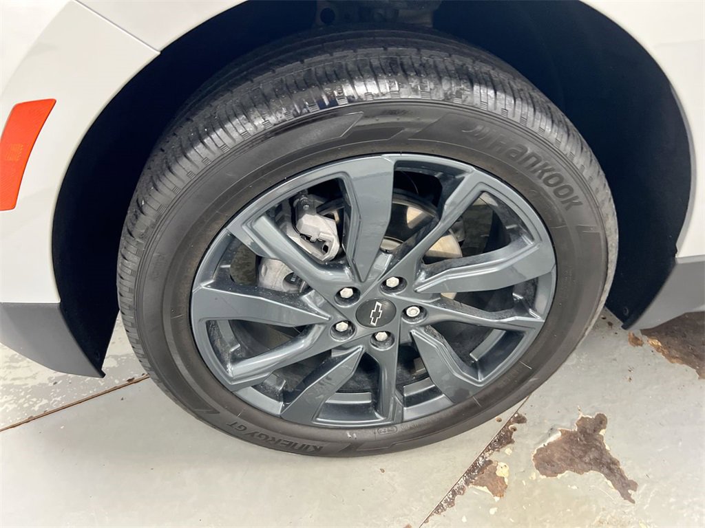 Used 2022 Chevrolet Equinox RS w/ RS Leather Package image 27