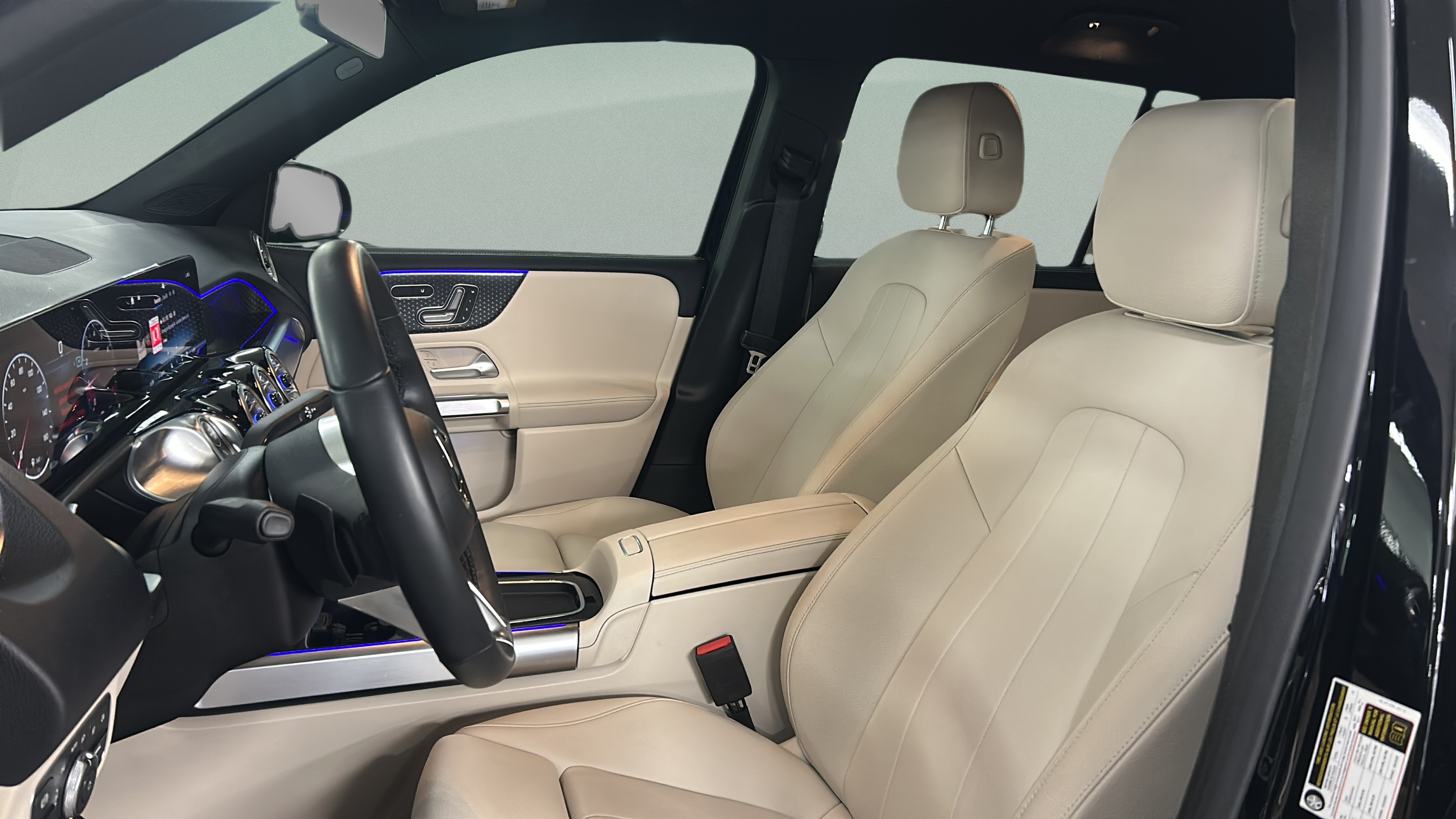 New 2025 Mercedes-Benz GLB 250 image 26