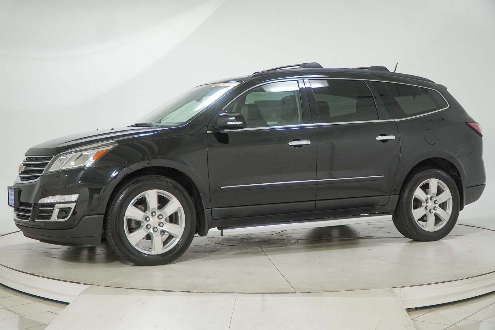 Used 2016 Chevrolet Traverse LTZ w/ LPO, 'HIT The Road' Package AWD/4WD image 4