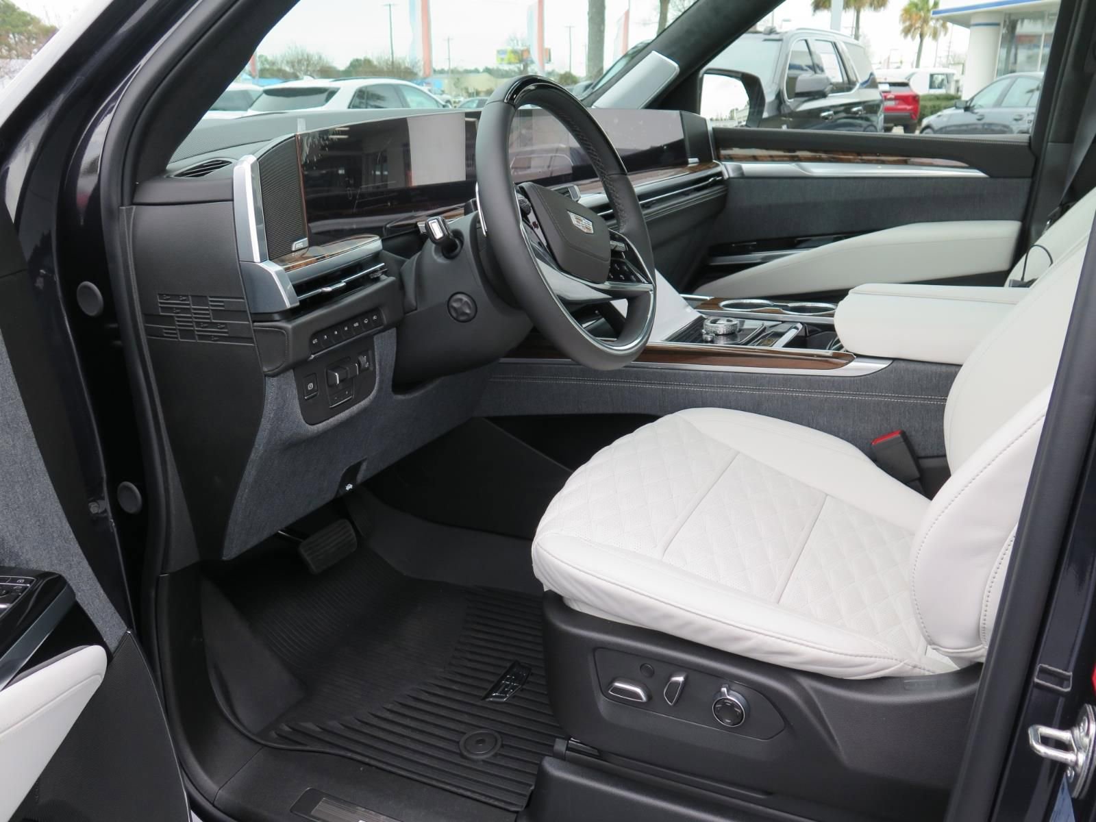 New 2026 Cadillac Escalade Platinum Luxury w/ LPO, Floor Liner Package image 9