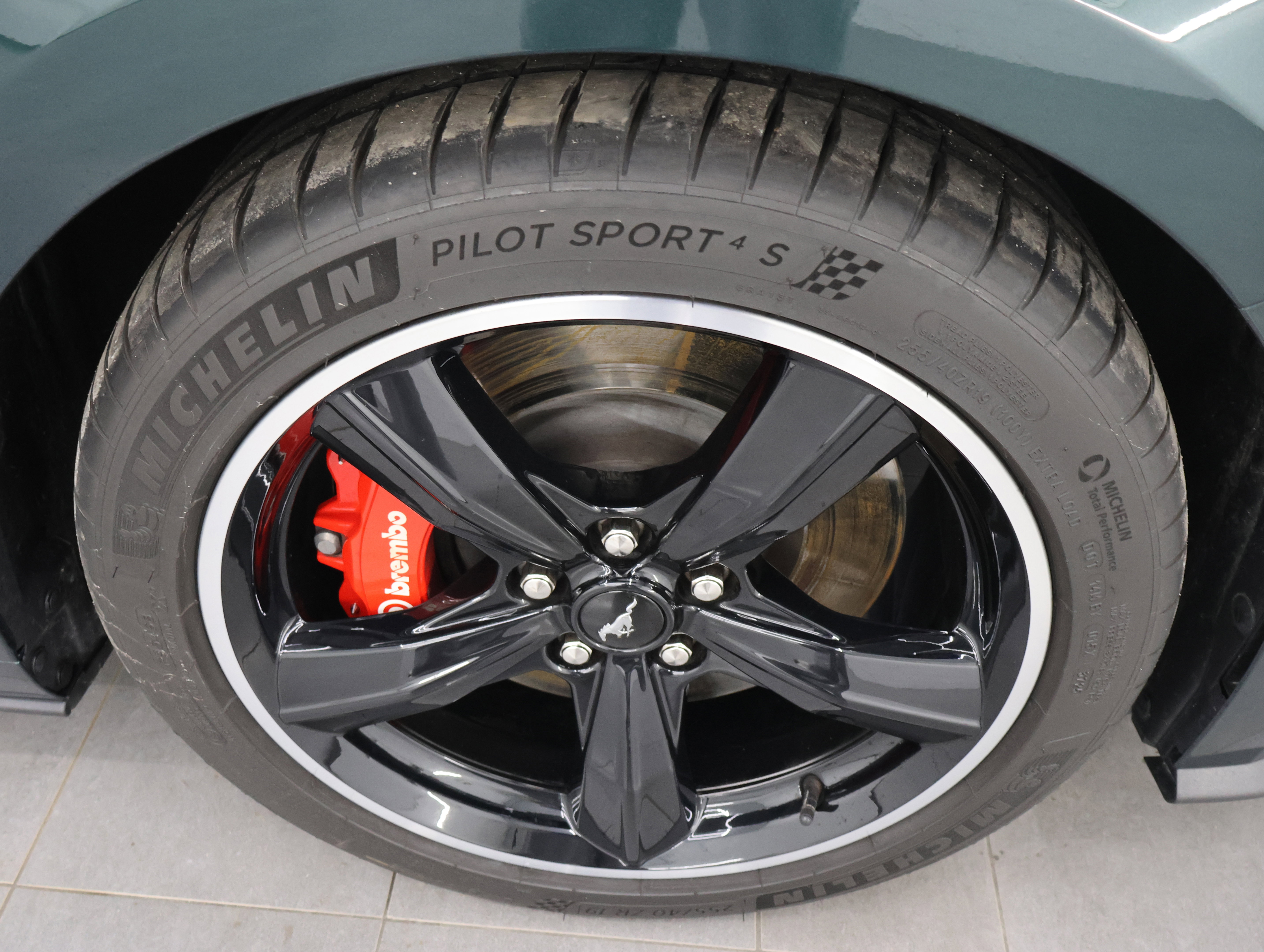 Used 2019 Ford Mustang Bullitt w/ Bullitt Electronics Package RWD image 3
