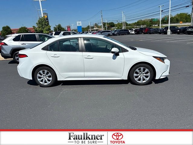 Used 2023 Toyota Corolla LE FWD image 5