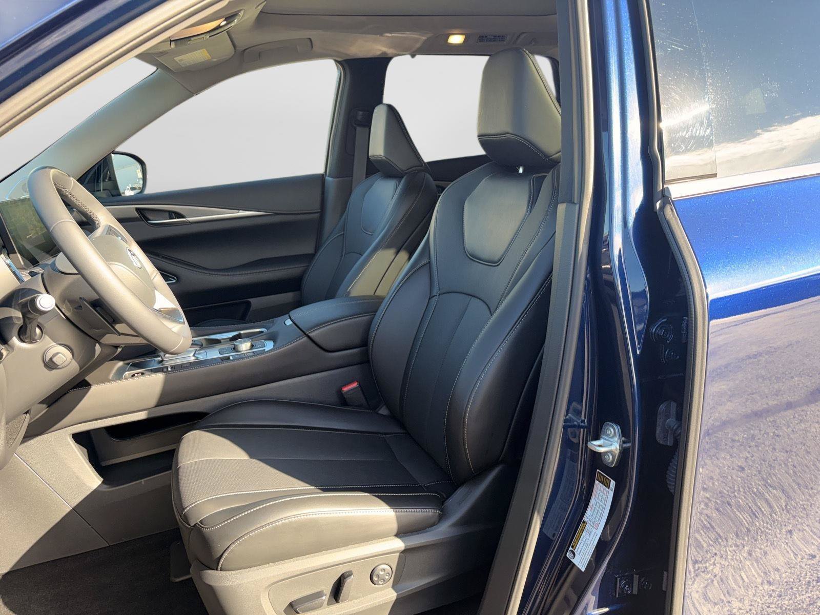 Used 2026 INFINITI QX60 Luxe w/ Cargo Package FWD image 10