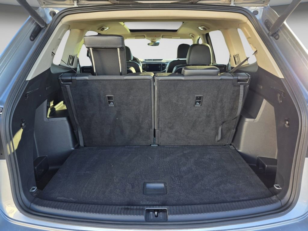 Used 2021 Volkswagen Atlas SEL Premium image 32