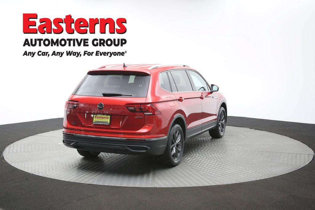 Used 2023 Volkswagen Tiguan SE AWD/4WD image 37