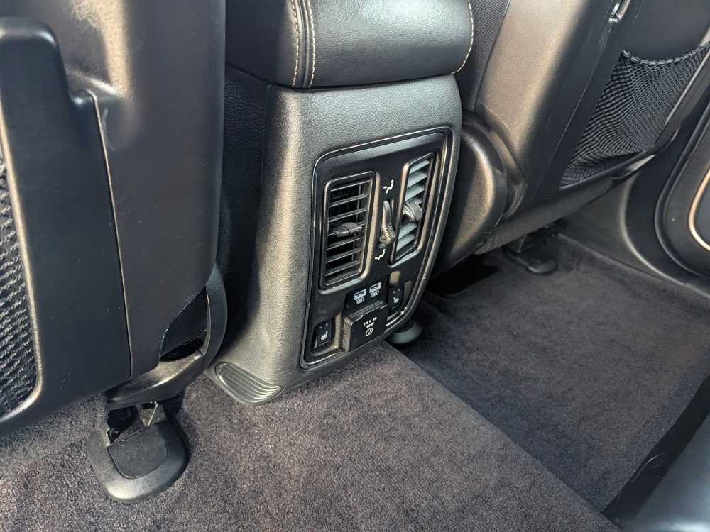 Used 2017 Jeep Grand Cherokee Overland AWD/4WD image 20