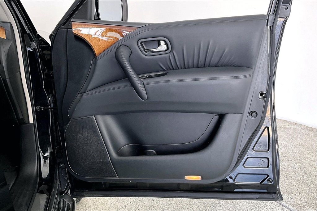 Used 2011 INFINITI QX56 2WD w/ Theater Pkg image 23