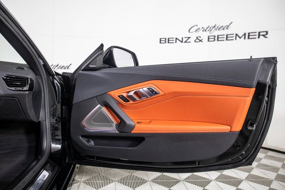 Used 2021 BMW Z4 M40i w/ Shadowloine Package image 18