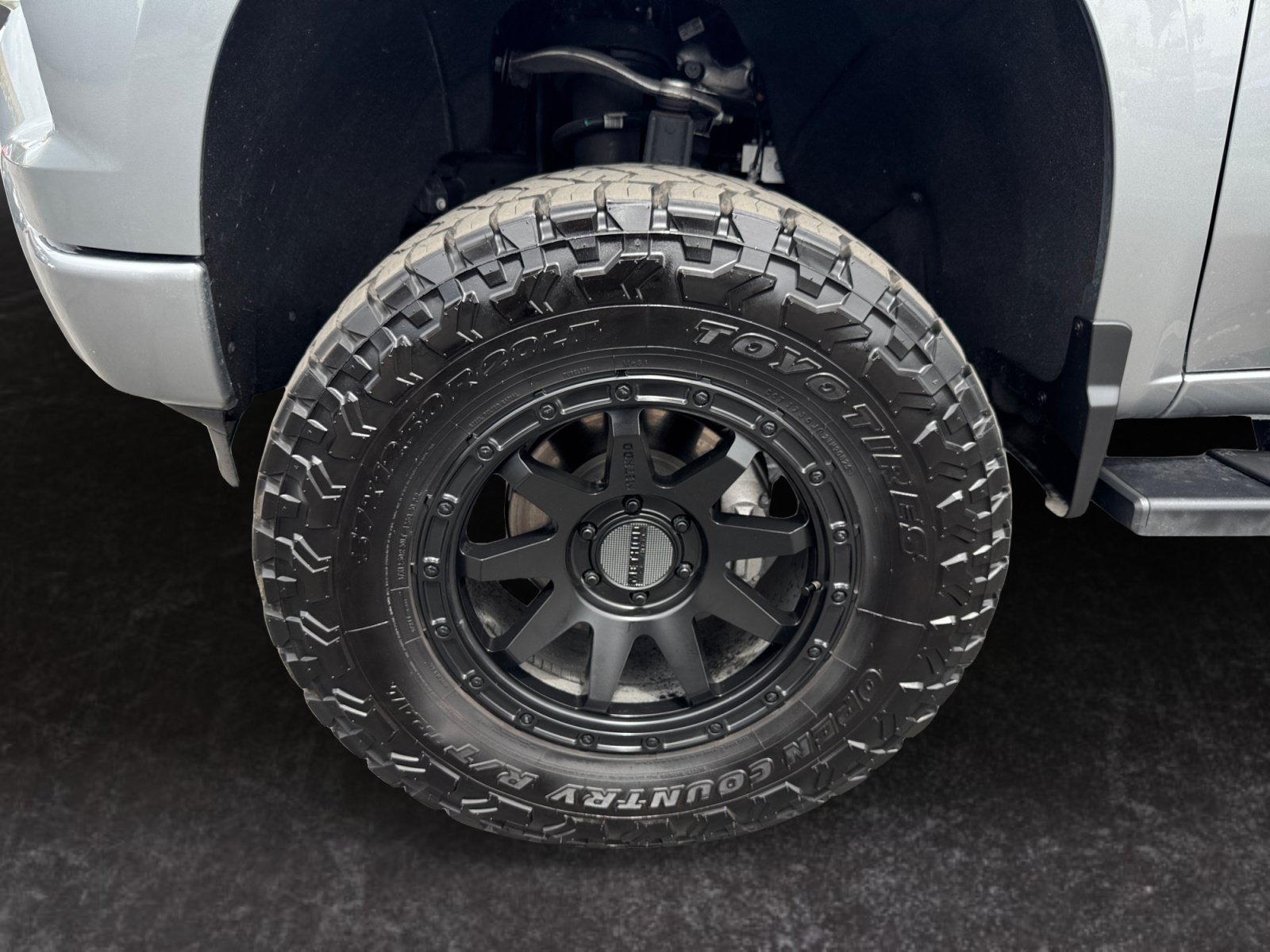 Used 2025 Chevrolet Silverado 1500 RST w/ Convenience Package II AWD/4WD image 14
