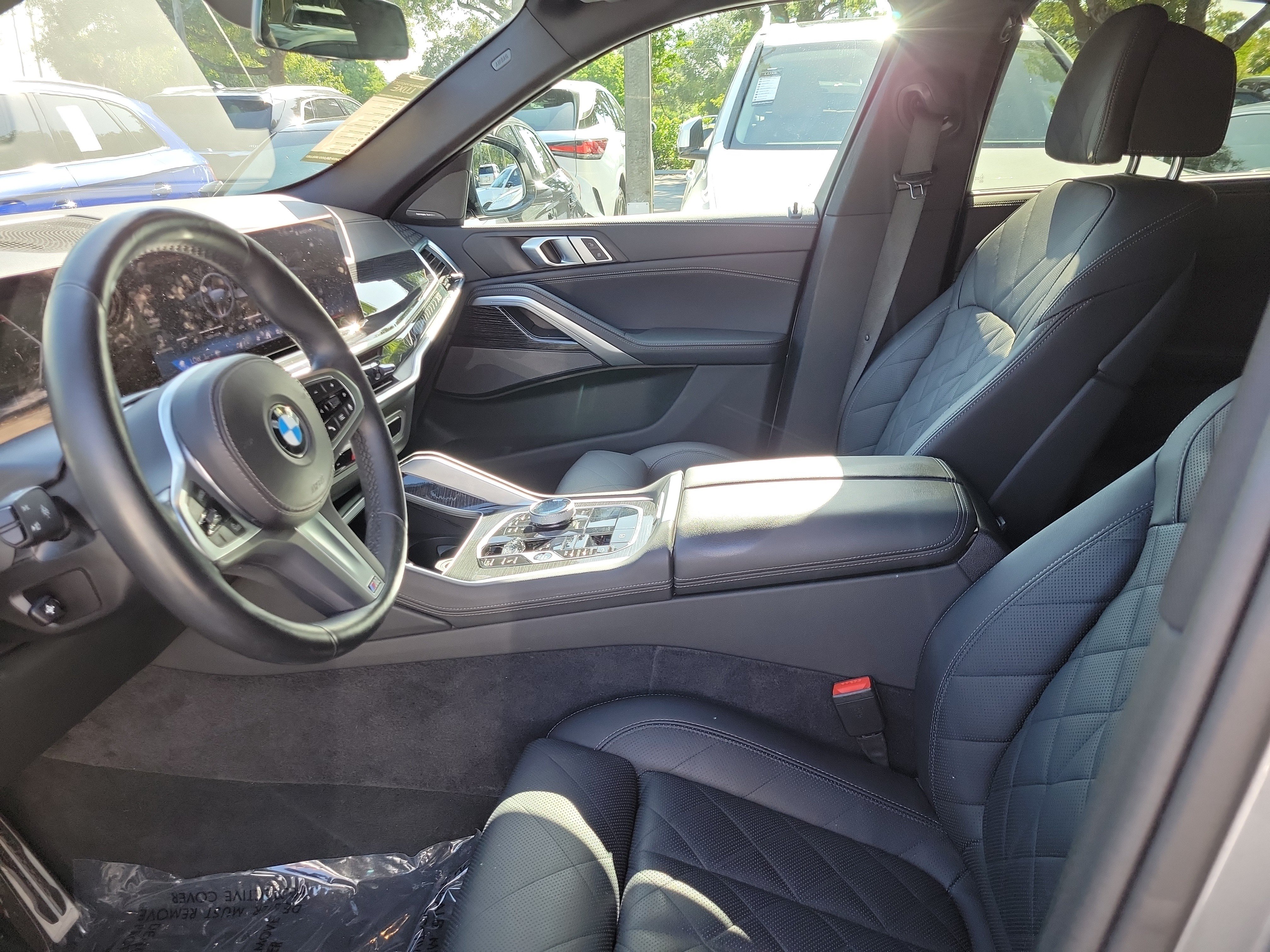 Used 2024 BMW X6 xDrive40i w/ Executive Package AWD/4WD image 12