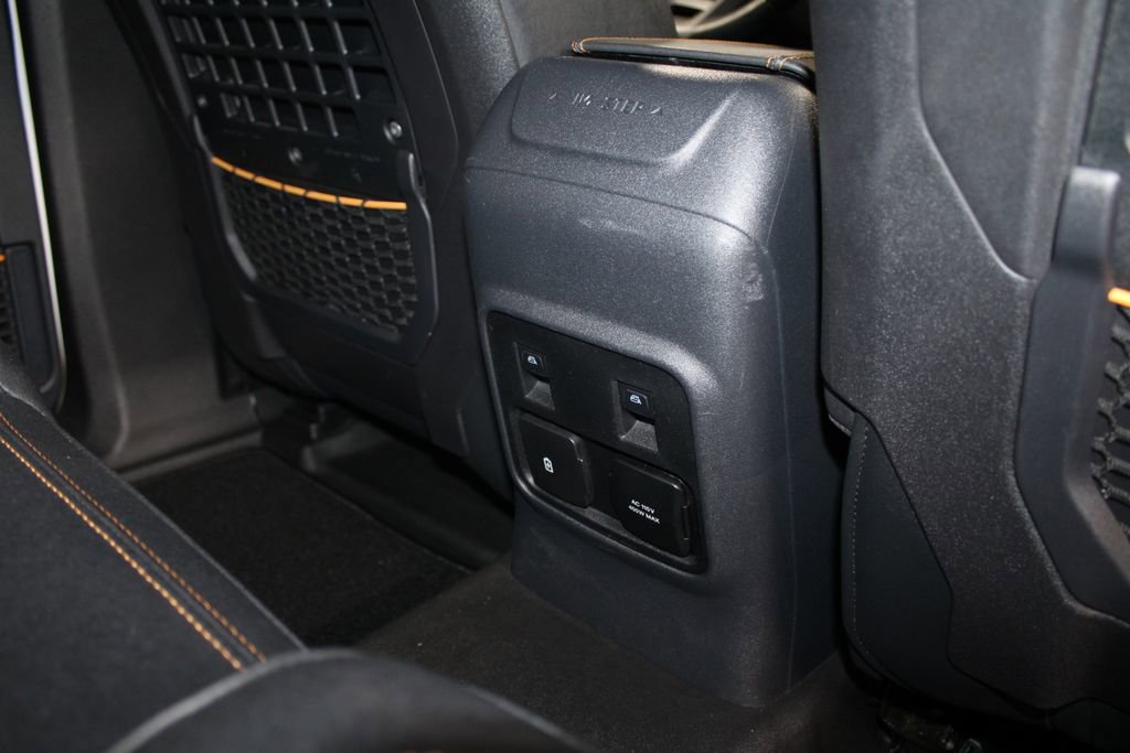 Used 2024 Ford Bronco Badlands image 34