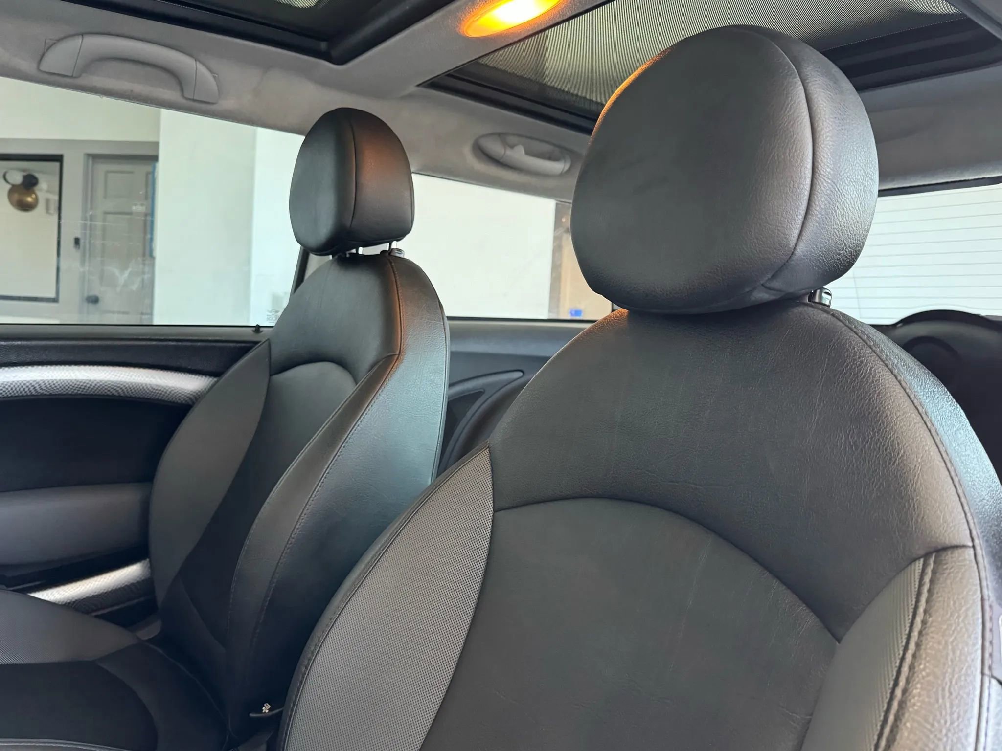 Used 2010 MINI Cooper S image 10