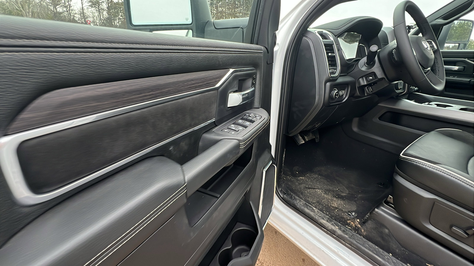 New 2026 RAM 2500 Laramie w/ Night Edition image 15