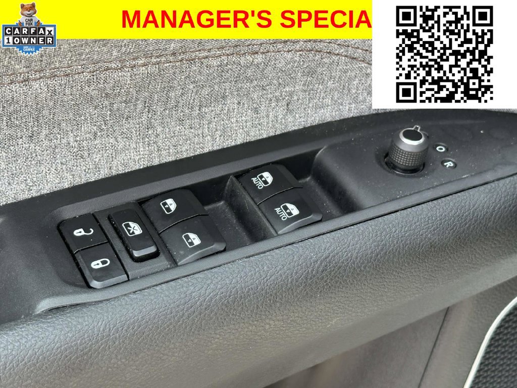Used 2023 Jeep Compass Latitude AWD/4WD image 16