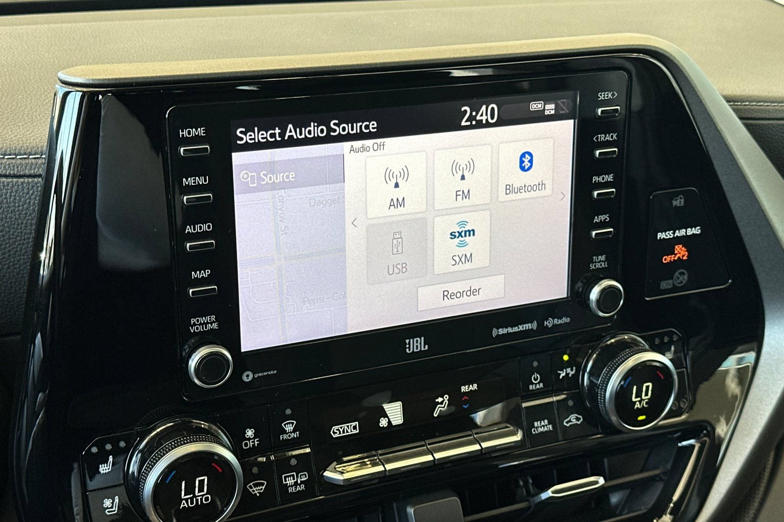 Used 2020 Toyota Highlander Limited FWD image 19