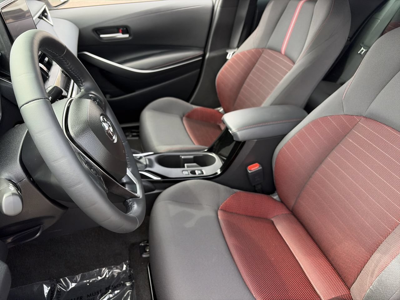 Used 2025 Toyota Corolla SE FWD image 19
