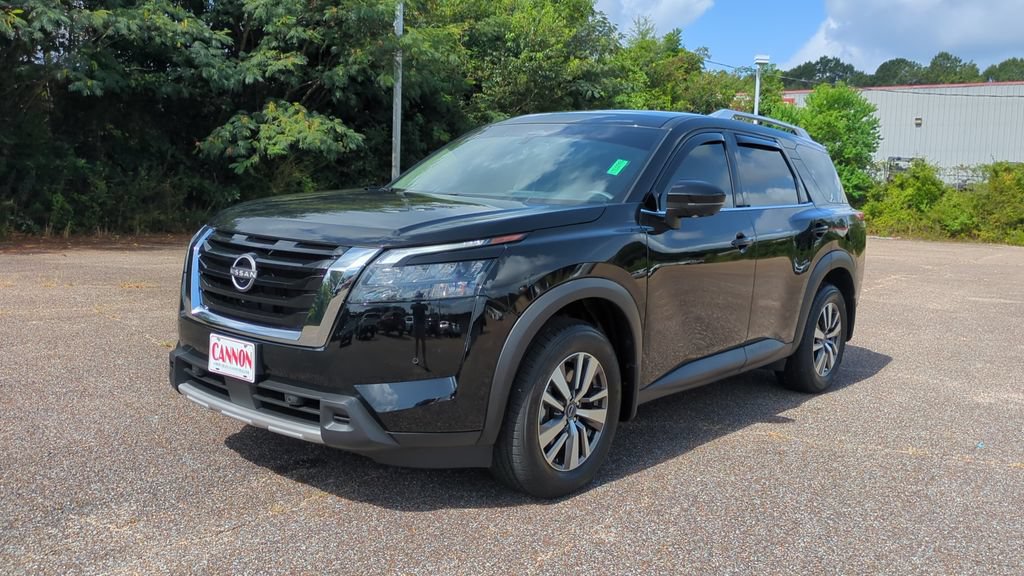 Used 2025 Nissan Pathfinder SL