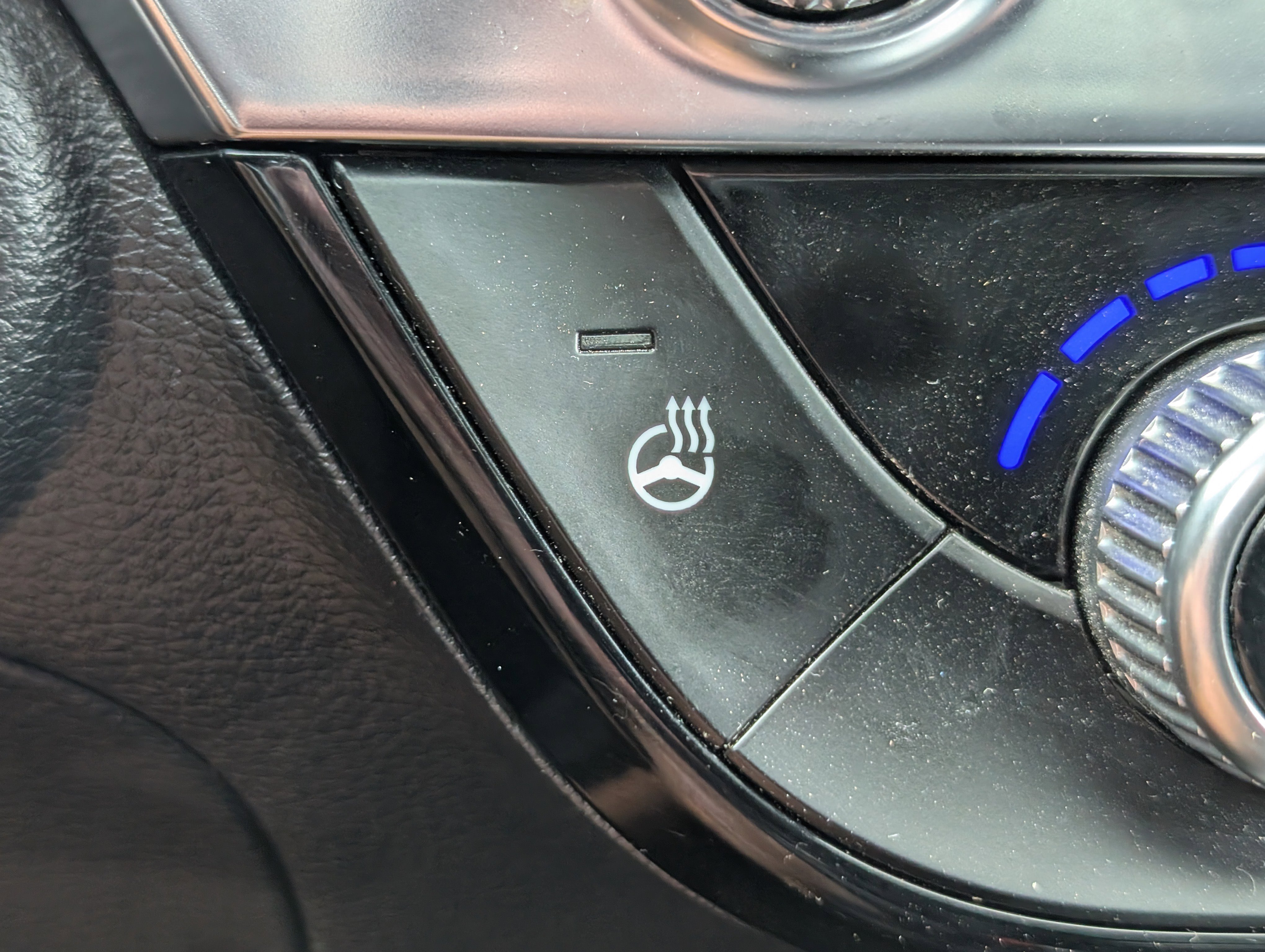 Used 2023 Kia Telluride SX X-Pro image 32