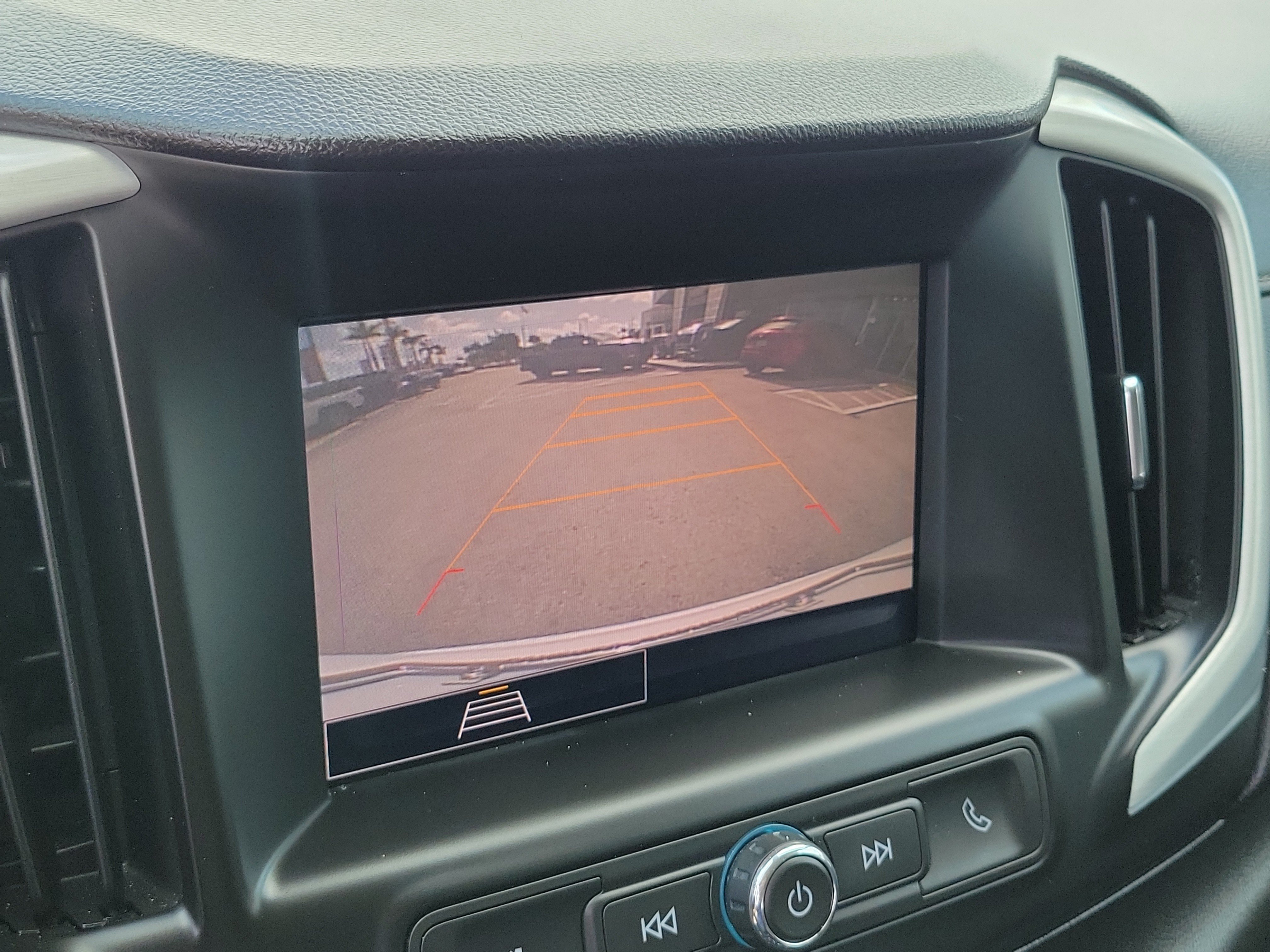 Used 2023 GMC Terrain SLE w/ Elevation Edition FWD image 10