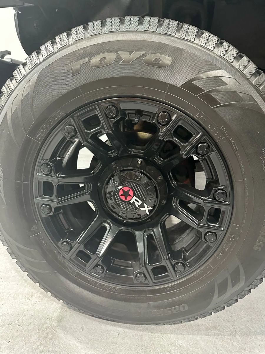 Used 2017 Jeep Wrangler Unlimited Sahara w/ Connectivity Group image 4