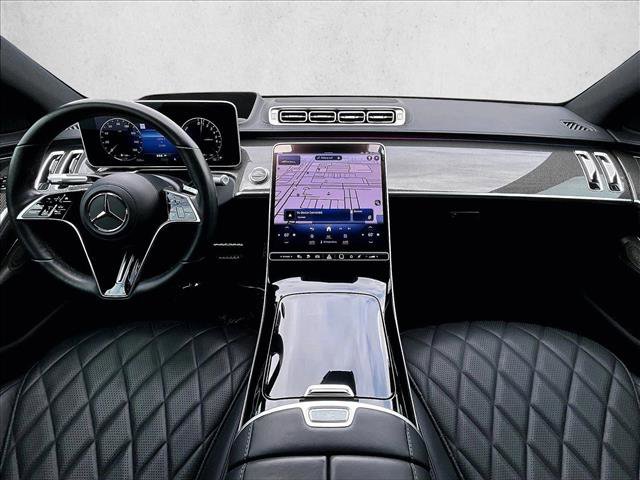 Used 2025 Mercedes-Benz S 580e 4MATIC Sedan image 16