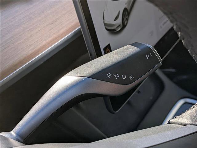 Used 2022 Tesla Model Y Long Range image 13