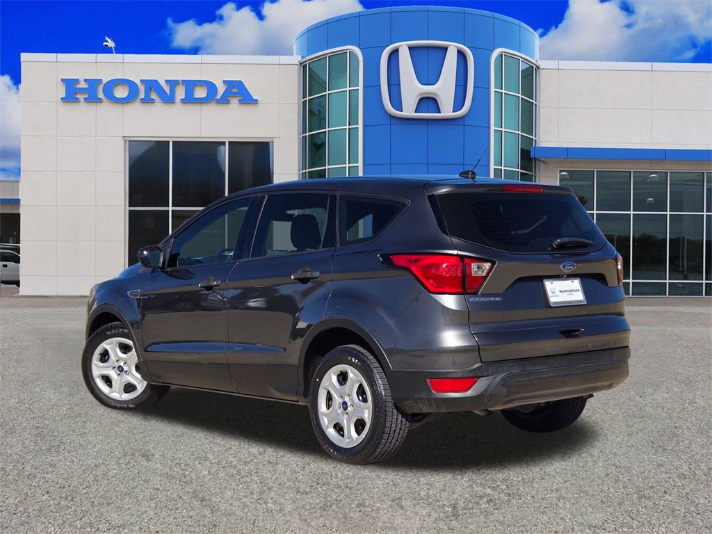 Used 2019 Ford Escape S image 5