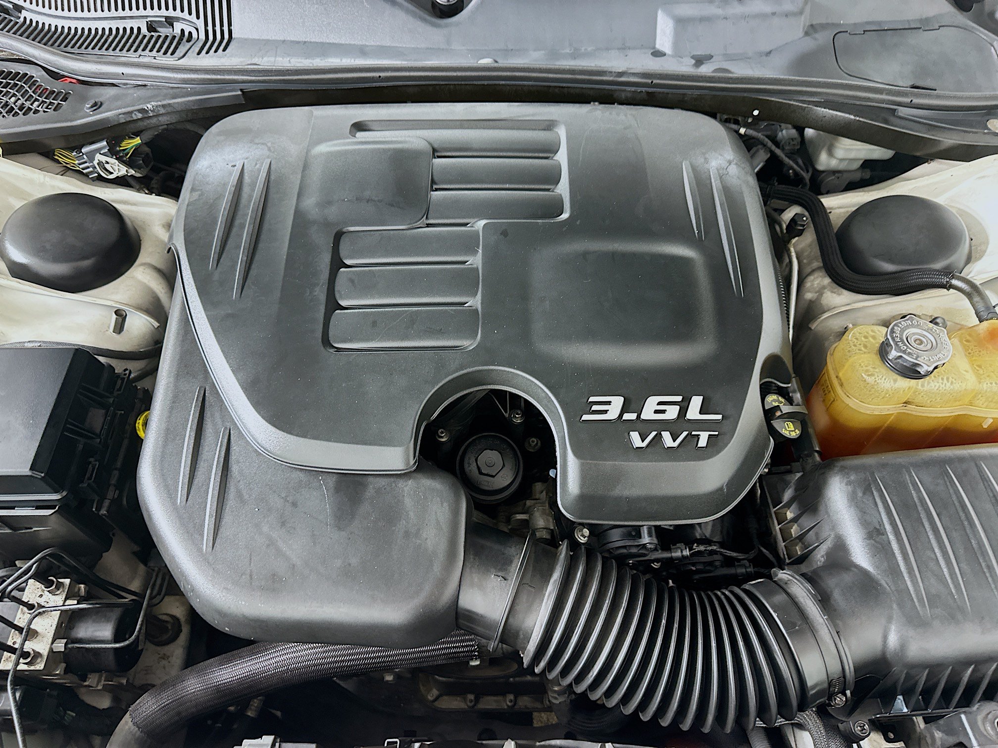 Used 2011 Dodge Challenger RWD image 27