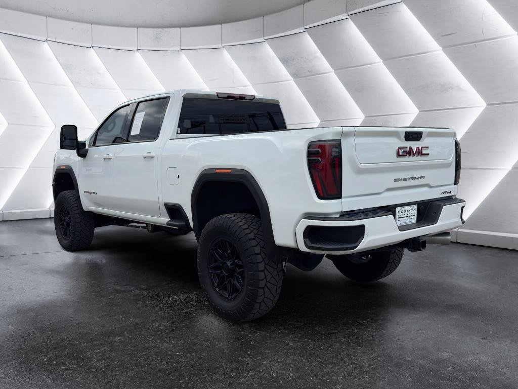 Used 2025 GMC Sierra 2500 AT4 image 5
