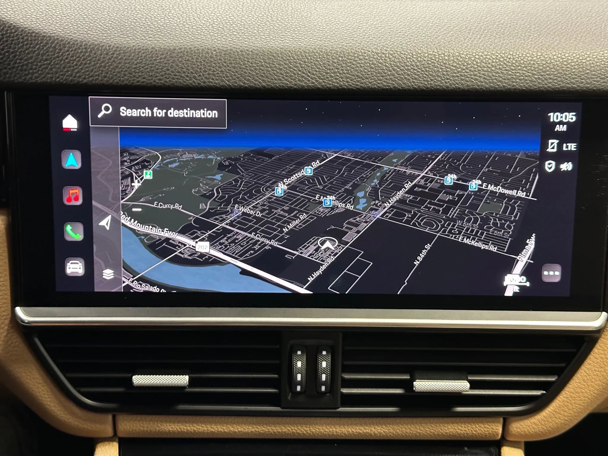 Used 2022 Porsche Cayenne Platinum Edition w/ Premium Package Plus image 38